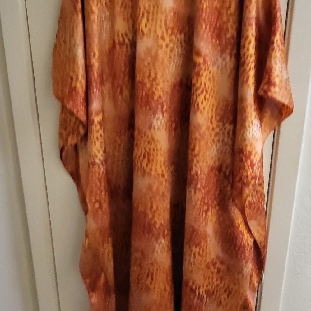 Elegant Orange Patterned Women's Robe - Picture 4 of 8